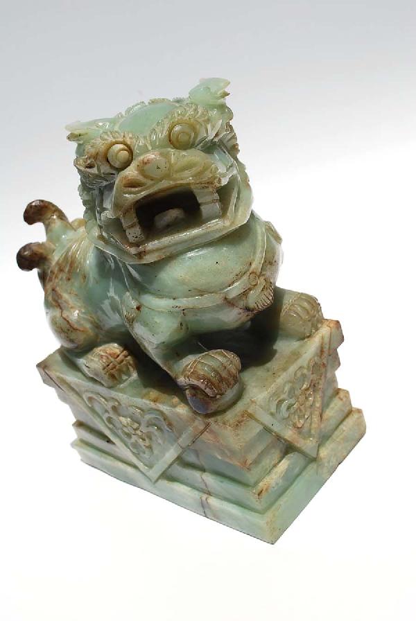 190: Pair of Chinese Jade Foo Dog Bookends : Lot 190