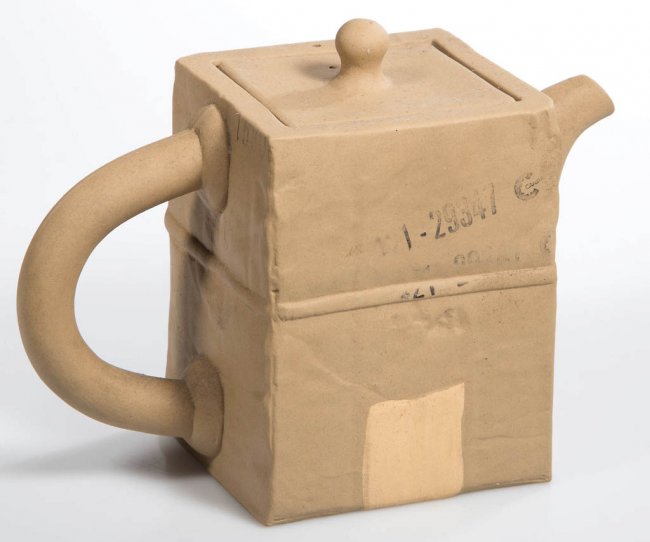 CANADIAN POTTERY MICHEL HARVEY CERAMIC TEAPOT IN THE Lot 1023