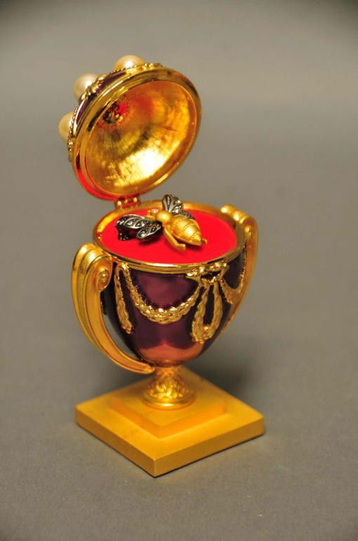 310 Joan Rivers Imperial Treasures Faberge Eggs Lot 310