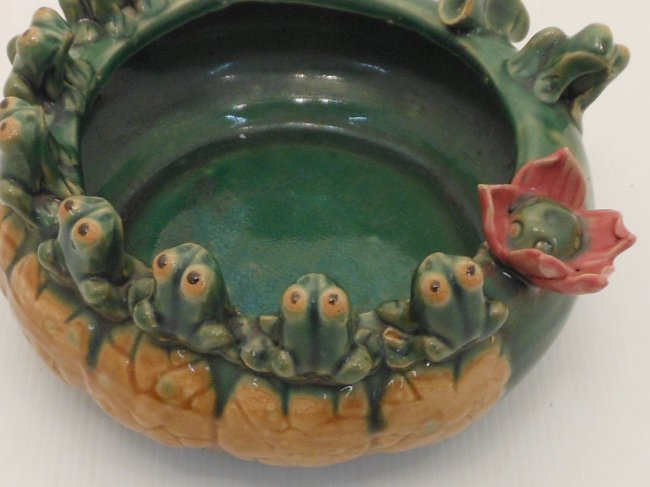 Vintage Weller Majolica Frog Pottery Planter Bowl : Lot 157