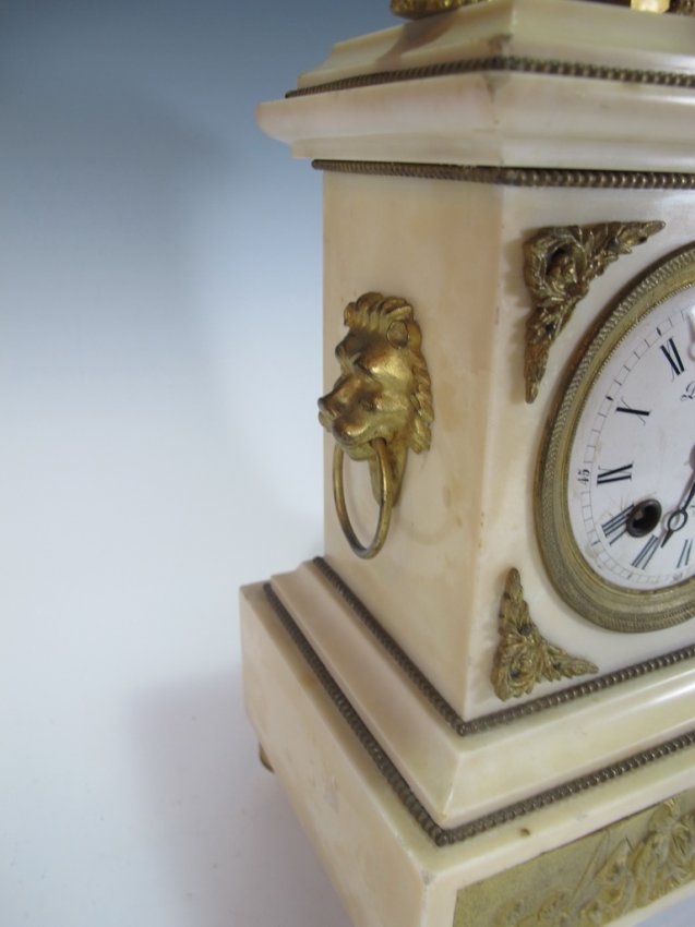 Antique French bronze & marble mantle clock Lot 40