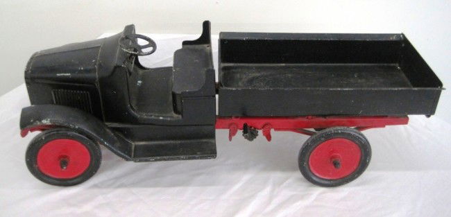 25: 1920's Buddy L Dump Truck # 201 : Lot 25