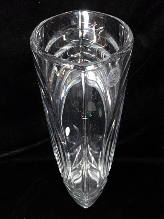 TALL LENOX CRYSTAL VASE, ASYMMETRICAL TOP, 13"H SKU539 Lot 186