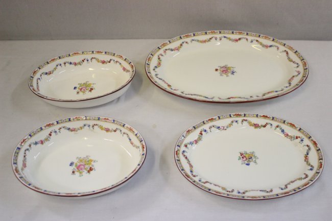 A rare antique Minton china set in A4807 pattern : Lot 164