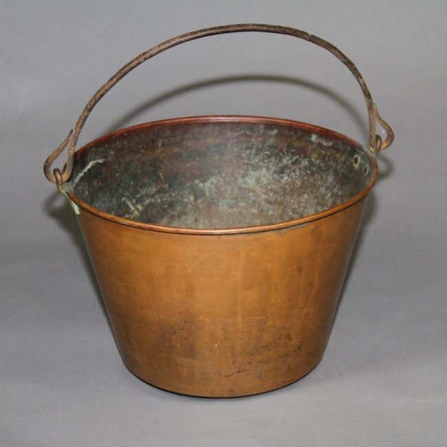 44 LARGE ANTIQUE COPPER BUCKET Lot 44