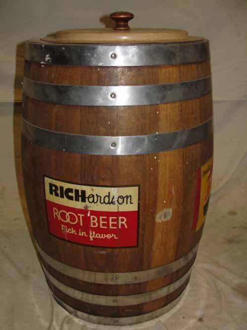 16 Richardson Root Beer Barrel Lot 16