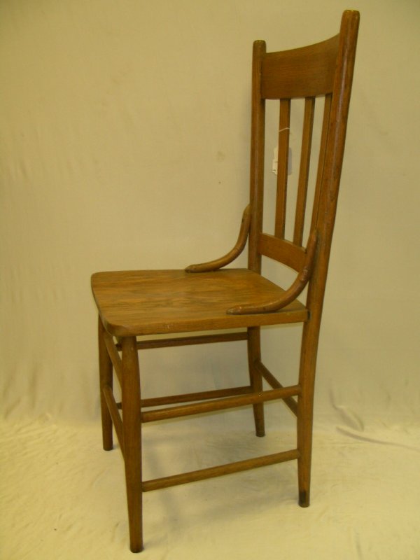 653 ANTIQUE OAK STRAIGHT BACK CHAIR Lot 653