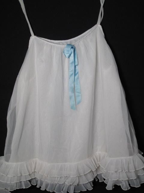 144: VINTAGE 1950S LADIES BABY DOLL PEIGNOIR PAJAMAS 3P : Lot 144