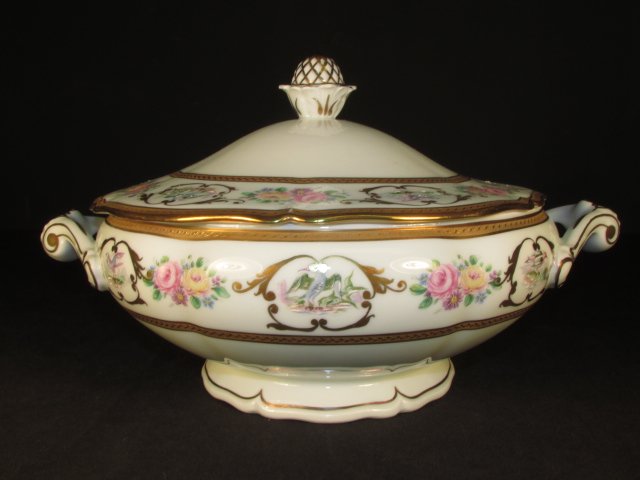 ANCIENNE MANUFACTURE ROYALE LIMOGES DINNERWARE: 39 PCS : Lot 358
