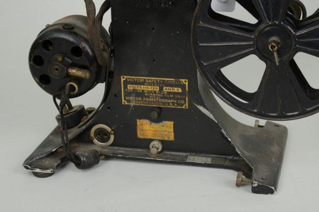 VICTOR SAFETY CINEMA PROJECTOR, Victor Animatograph Co. : Lot 406