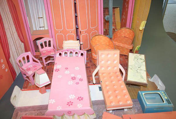 864: Vintage New Barbie Dreamhouse, 1964 : Lot 864