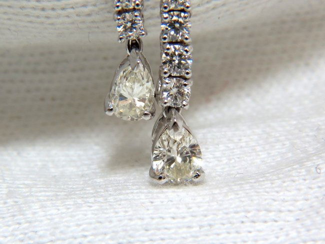 15.65CT NATURAL SAPPHIRE DIAMONDS EARRINGS 18K : Lot 344