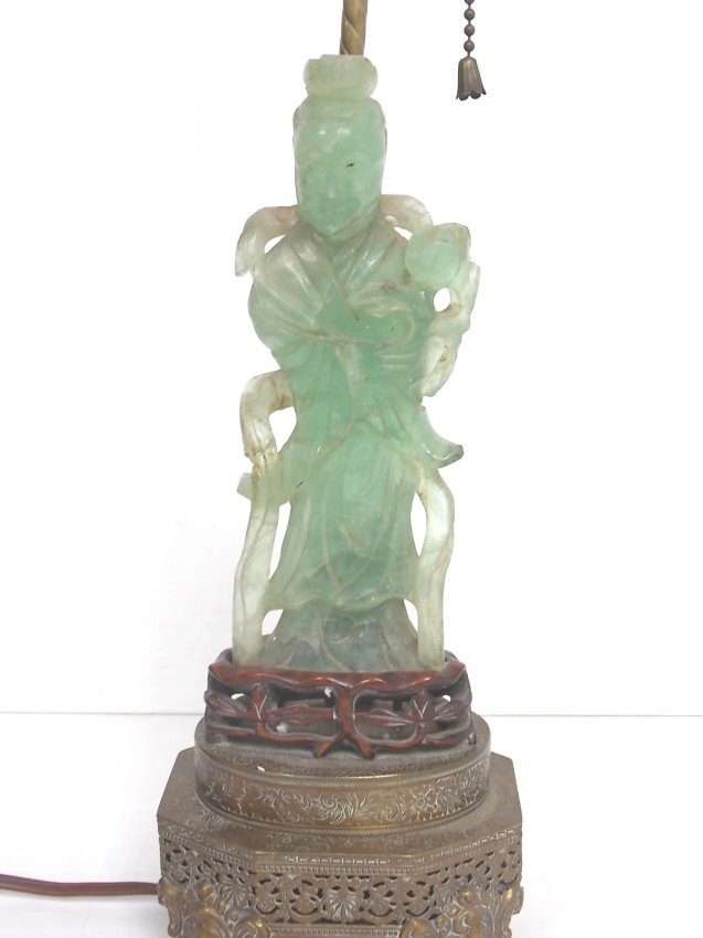 VINTAGE ANTIQUE HAND CARVED JADE FIGURAL TABLE LAMP Lot 235