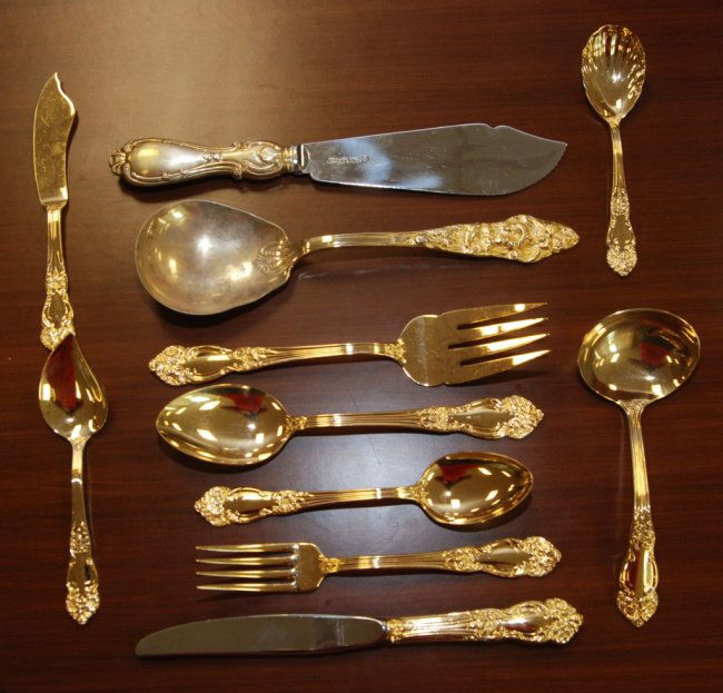 LARGE SET OF REED & BARTON GOLD PLATED FLATWARE : Lot 113