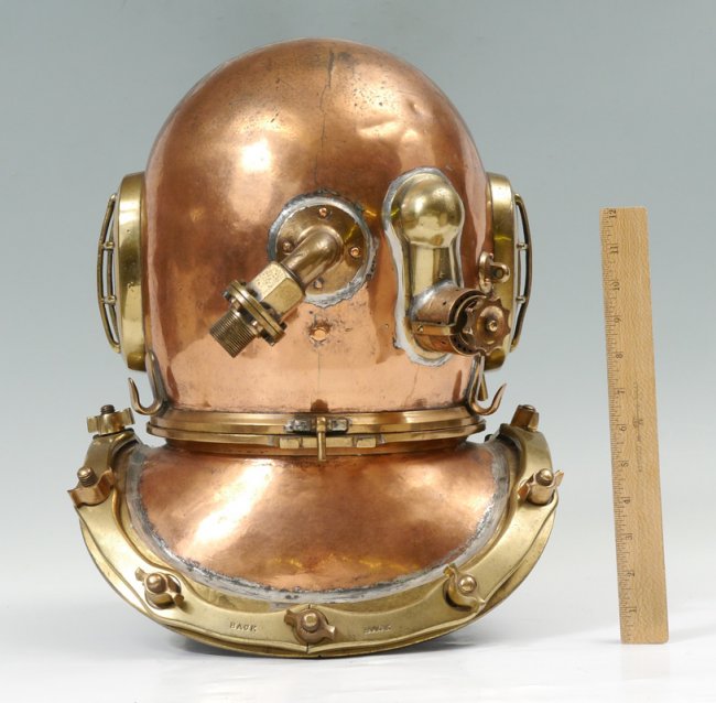 SIEBE GORMAN 12 BOLT DIVING HELMET : Lot 1102