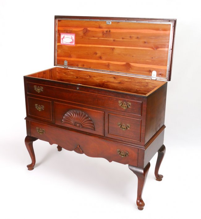 LANE COLONIAL LOWBOY CEDAR CHEST Queen Anne w/Drawer Lot 1181