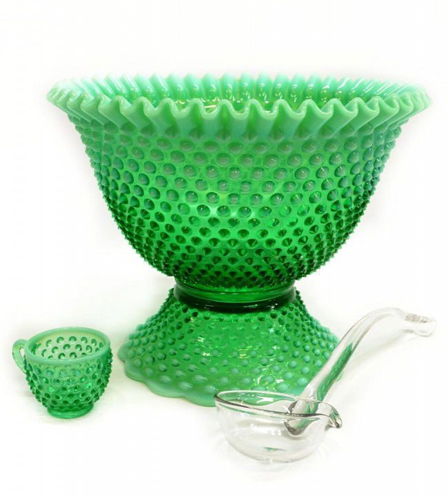 39 FENTON GREEN VASELINE GLASS HOBNAIL PUNCH SET Lot 39