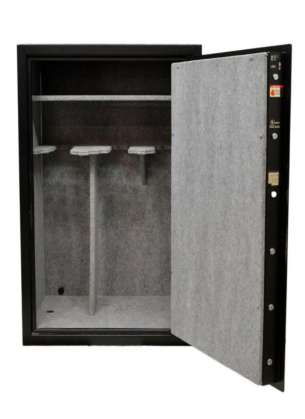 149 BROWNING YUKON GOLD GUN SAFE, 32 LONG GUNS Lot 149