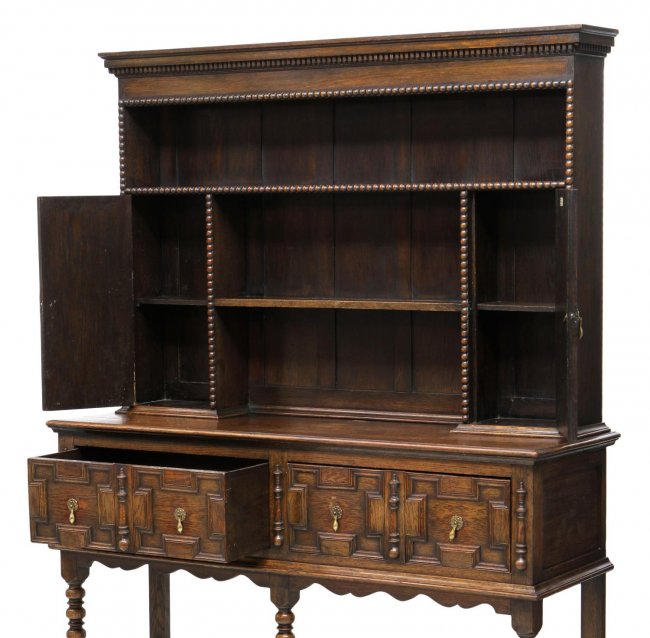 JACOBEAN WELSH STYLE DRESSER Lot 150