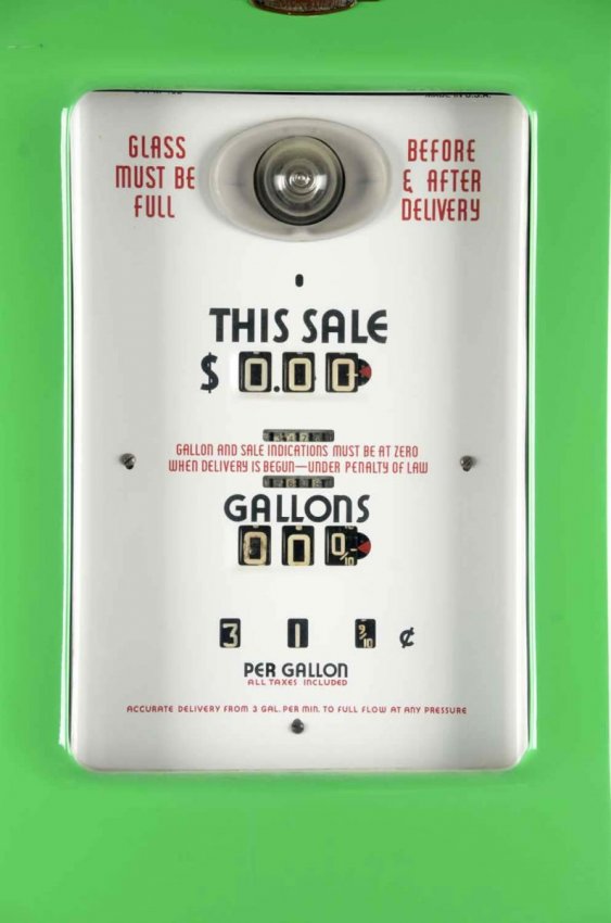 Model 371 Vintage Polly Gas Pump Lot 12