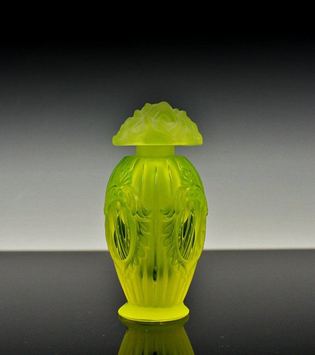 Fabulous Bohemian Art Deco Glass Perfume Bottle Lot 23