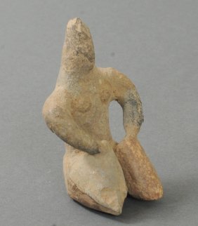 153: Tell Halaf terracotta 'Mother Goddess' figure : Lot 153