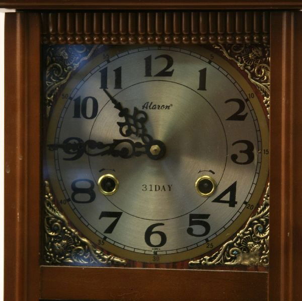 ALARON 31 DAY WALL CLOCK W/ PENDULUM Lot 10131
