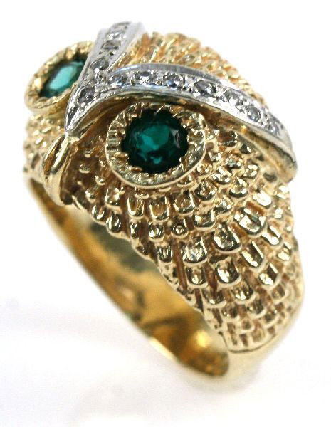 14K GOLD EMERALD & DIAMOND OWL RING : Lot 5428