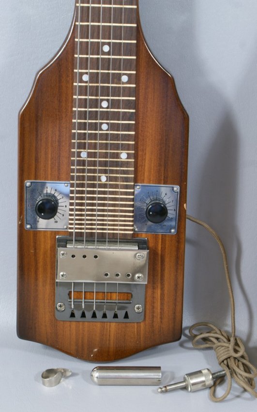 National lap steel guitar, Chicagoan Model, stamped 21G Lot 2490