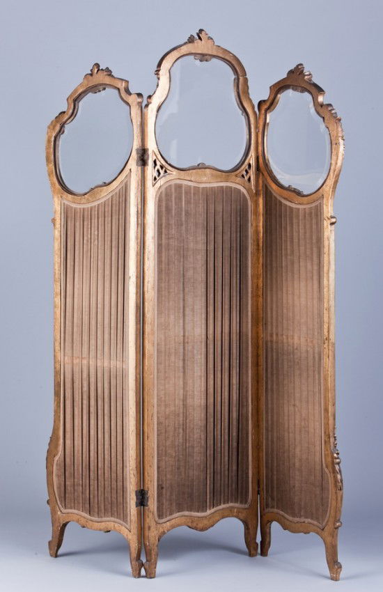 27 19th c. French dressing room divider Lot 27