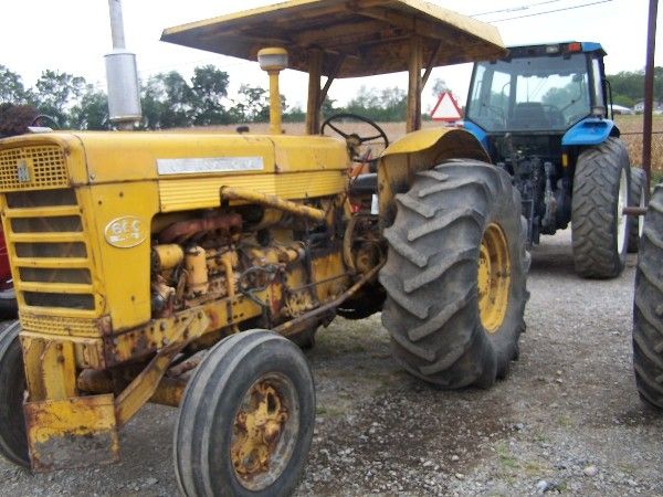 145: Farmall International IH 660 Industrial RARE : Lot 145