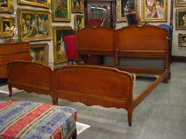 John Widdicomb Company Twin Bedroom Suite : Lot 304