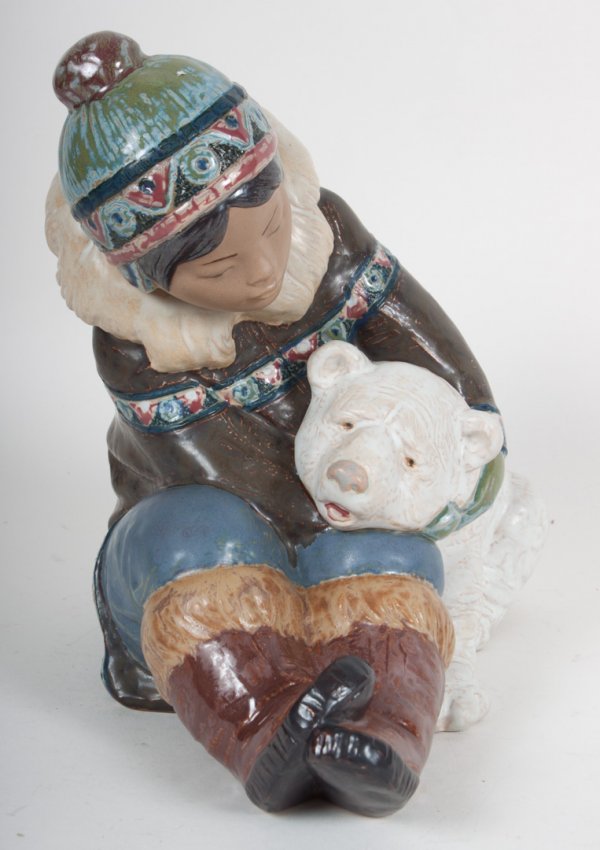 Lladro Gres Eskimo with polar bear Lot 1000