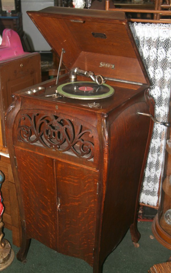 Antique Oak Victrola Sonora 78 Player - Circa 1905 : Lot 168