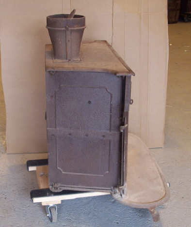 8: Ben Franklin Cast Iron Wood Burning Stove : Lot 8