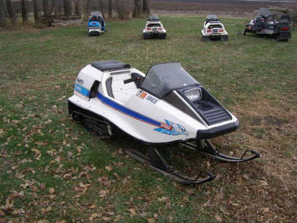 3R: 1974 Raider 44TT Eagle Twin Track Snowmobile. : Lot 3R