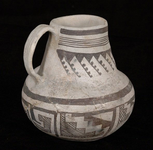 153: Anasazi/Mogollon Pinedale Black and White Pottery : Lot 153