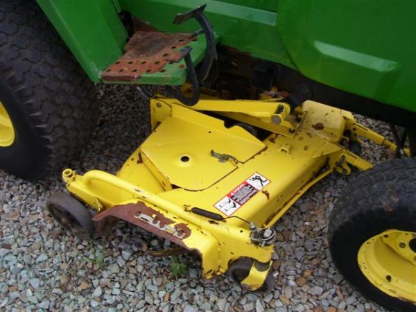 1233: JOHN DEERE 855 4WD TRACTOR W/ 60