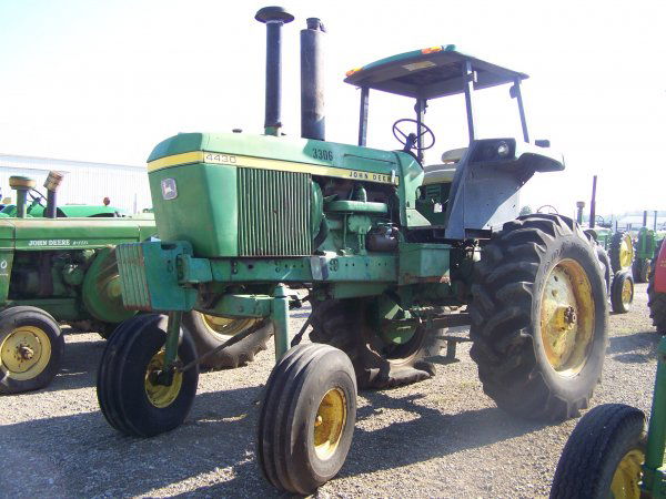 52 John Deere 4430 Hi Crop 4 Post Farm Tractor Lot 52 6832