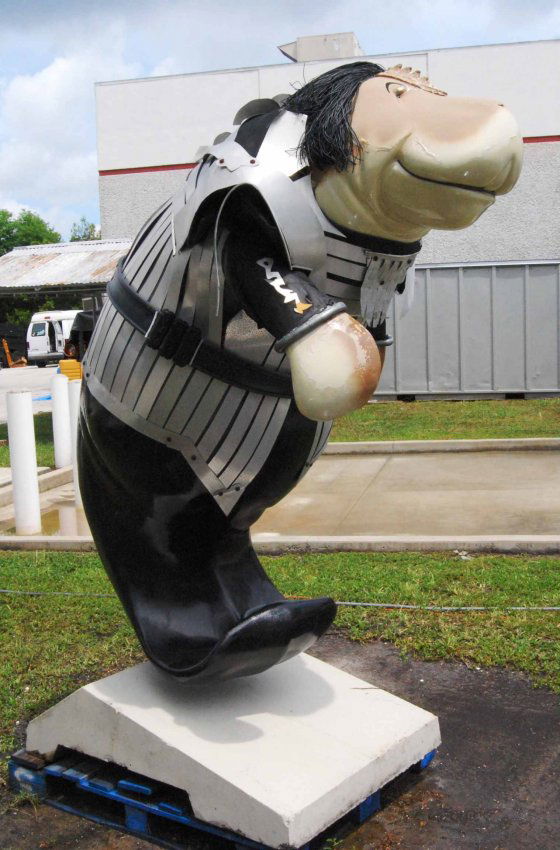 RARE Manatee Sculpture Statue from Jacksonville Superbo : Lot 236