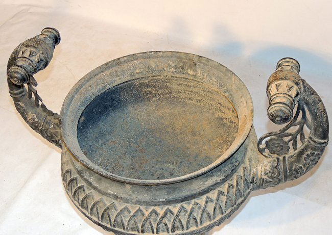 Cast Iron Garden Urn : Lot 284