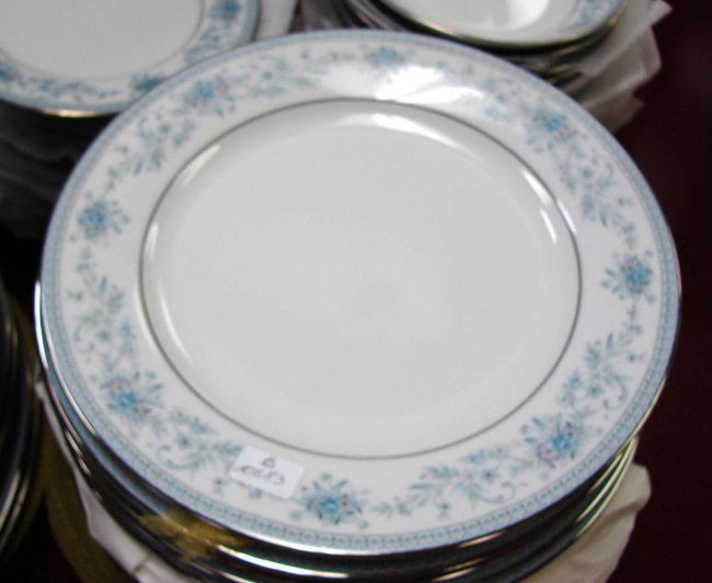 50A Noritake Contemporary Fine China Blue Hill Lot 50A
